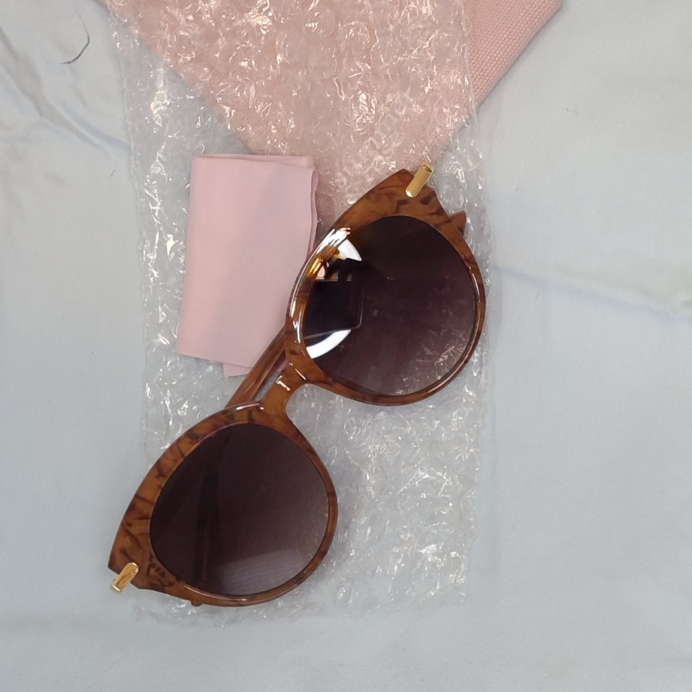 Summer & Rose Brown Marble